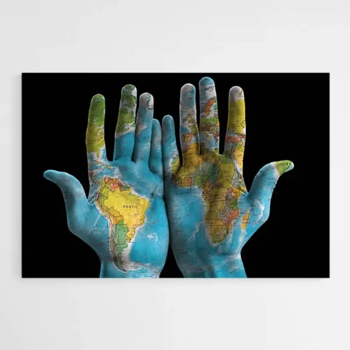Tableau Main avec Carte du Monde
